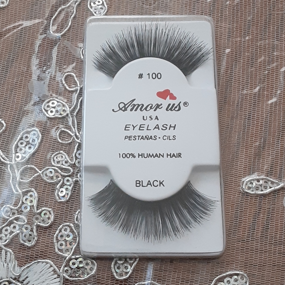 Eye lashes